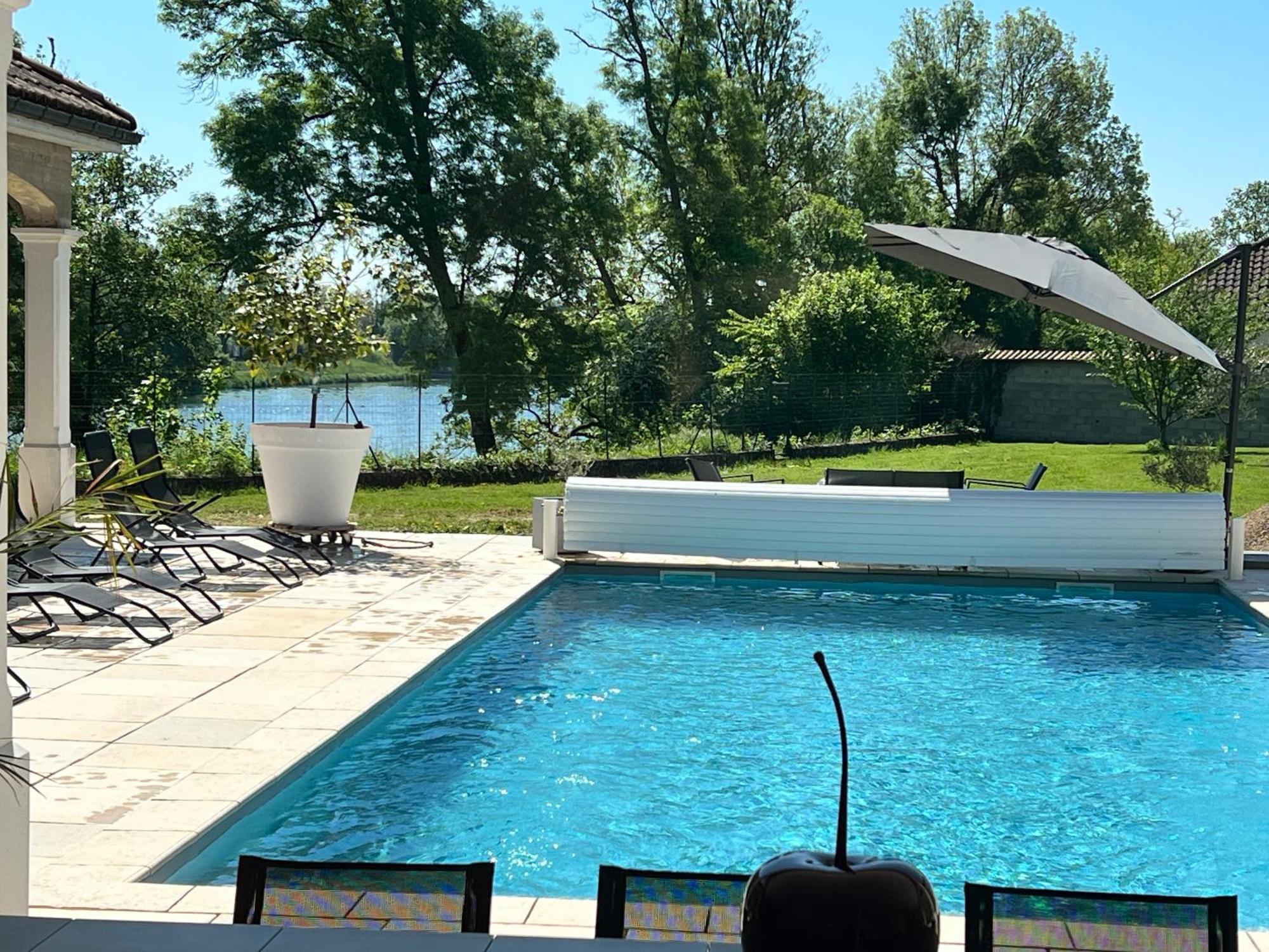 Chez Saliha Et Serge Lamarche-Sur-Saone Экстерьер фото